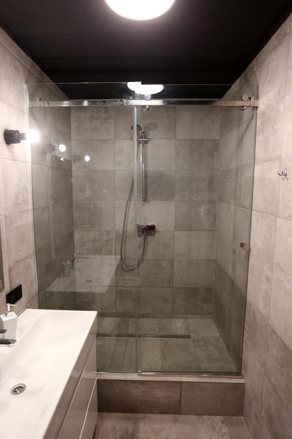 Apartment Vysoka Khata1 *